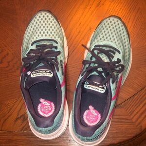 Brooks Teal and Magenta Athletic Shoes